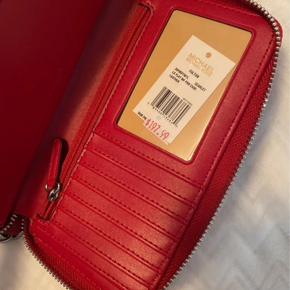 New Michael Kors wristlet wallet - Picture 6 of 6